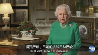 莫扎王妃：揭秘中东时尚女王如何用着装撬动社会变革，展现文化自信与女性力量