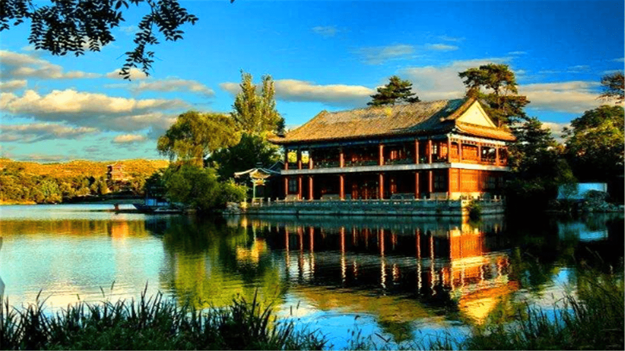 热河行宫:承德避暑山庄的清凉之旅,揭秘清朝皇家园林的避暑智慧与政治功能 热河行宫:承德避暑山庄的清凉之旅,揭秘清朝皇家园林的避暑智慧与政治功能