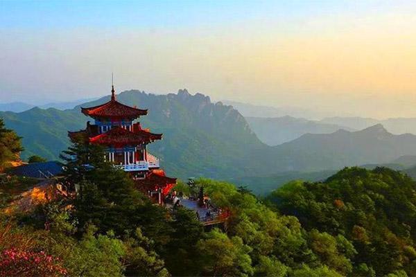 洛阳白云山旅游攻略:门票价格、最佳路线、交通住宿全解析,轻松规划完美旅程 洛阳白云山旅游攻略:门票价格、最佳路线、交通住宿全解析,轻松规划完美旅程