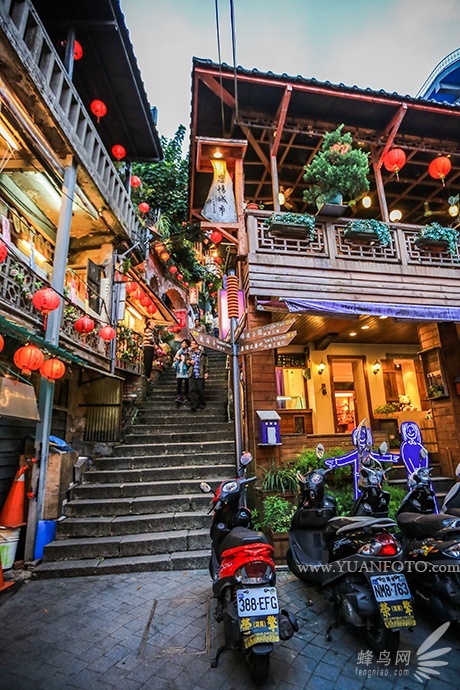 台湾街景摄影全攻略：从台北永康街到九份老街，捕捉独特人文气息与建筑魅力